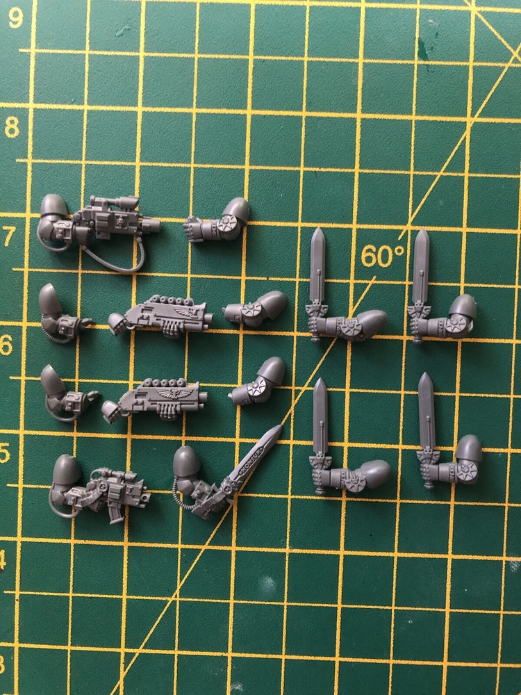 Various Deathwatch Weapons (firstborn)