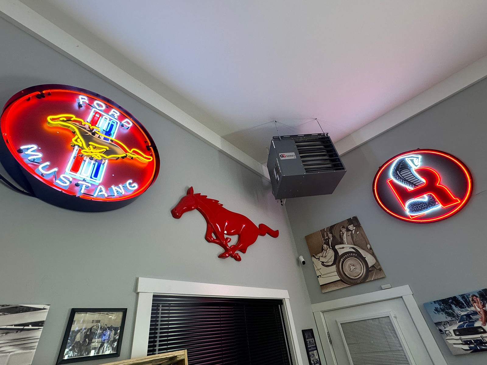 1993 1995 2000 Cobra R Snake 36" Round Garage Wall Light Up LED Flex Neon Sign