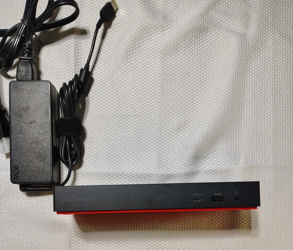 Lenovo ThinkPad Thunderbolt 4 Docking Station 90W 40B00135US