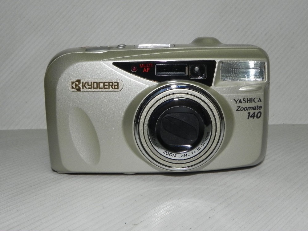 KYOCERA Yashica Zoomate 140 Camera