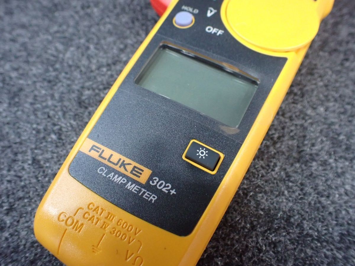 FLUKE 302+ Digital Clamp Meter, 30mm Jaw, 600 VAC/DC, 400A