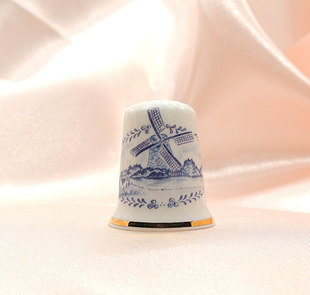 Souvenir Thimble Holland Windmill Fine Bone China