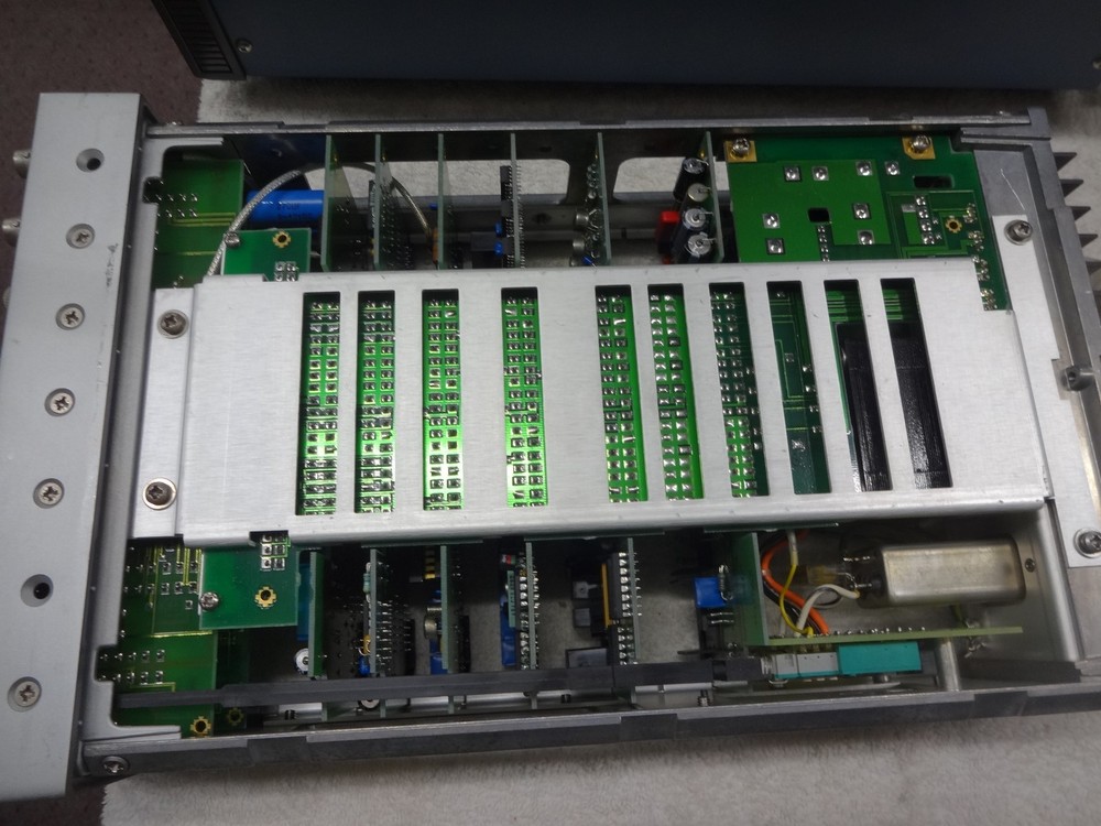Vintage HP 8111A Function generator signal generator digital LED display