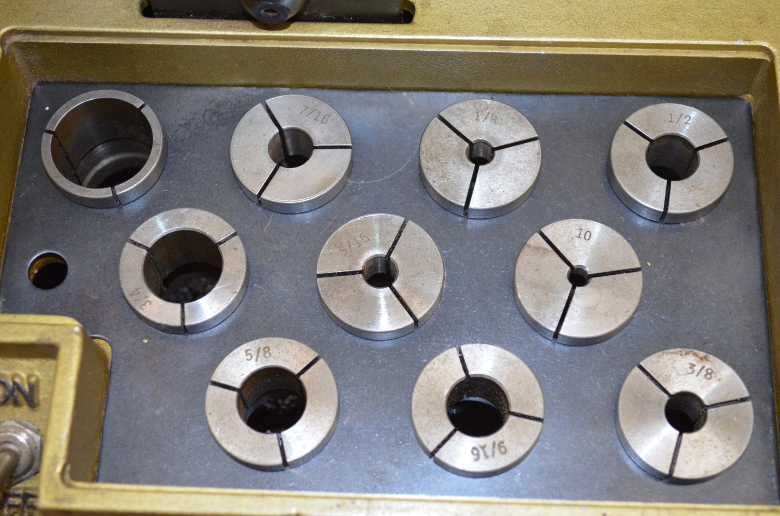 Darex Tool Sharpener # E85/90/TR w/ TR-70 w/Tap Work Holder, Collets, & Stand