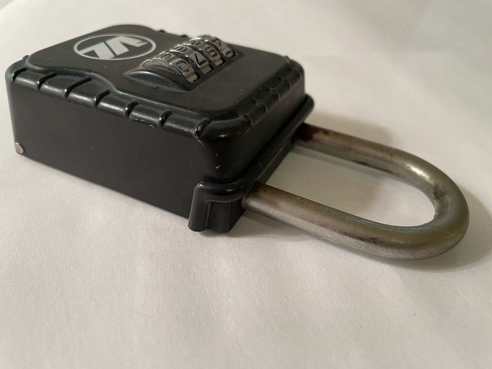 MFS Vault Lock 3200 Key Lock Box Waterproof Combination Lockbox NO CODE!