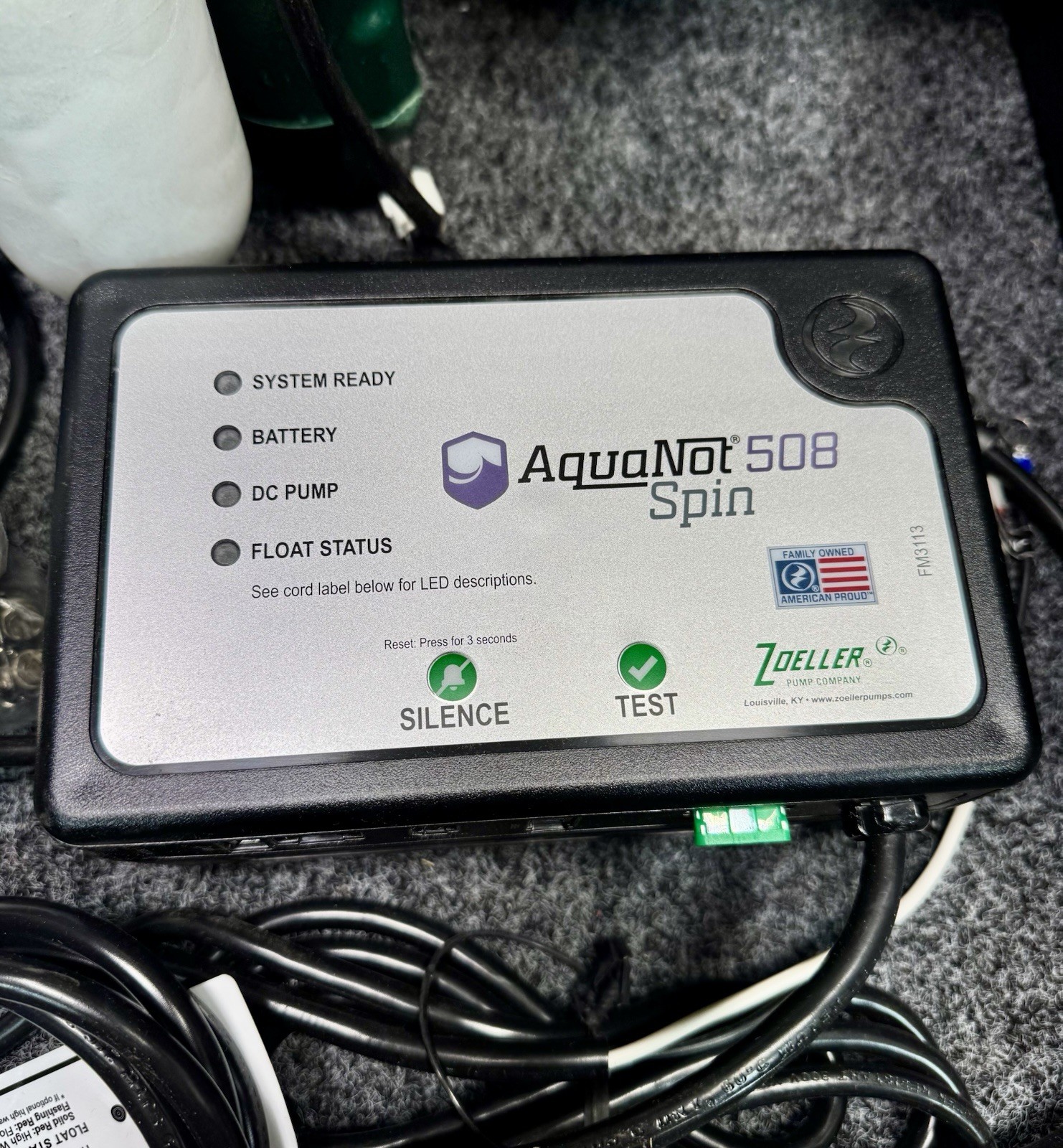 Zoeller 508-0007 Submersible Battery Back-Up Sump Pump System 115V / 12V DC