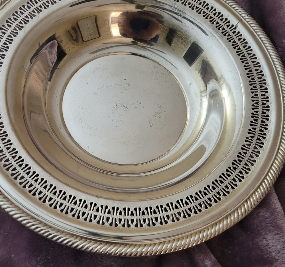 12" W.M. Rogers Silverplated Bread Bowl, Pattern 835, Circa 1960's