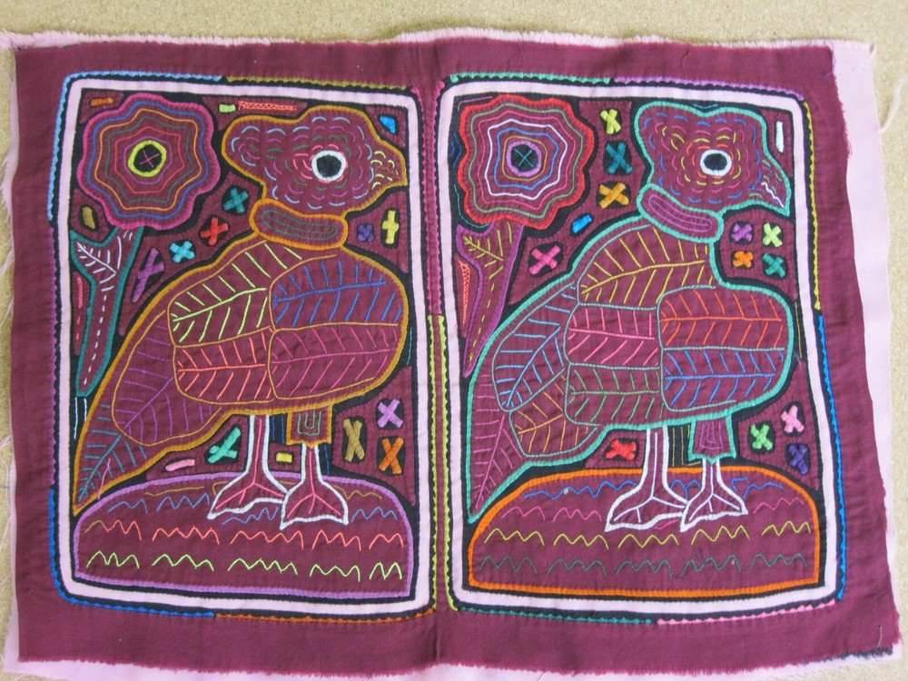 Kuna Native Hand-Stitch Panama Mola E1280 Mirror Image Chicks