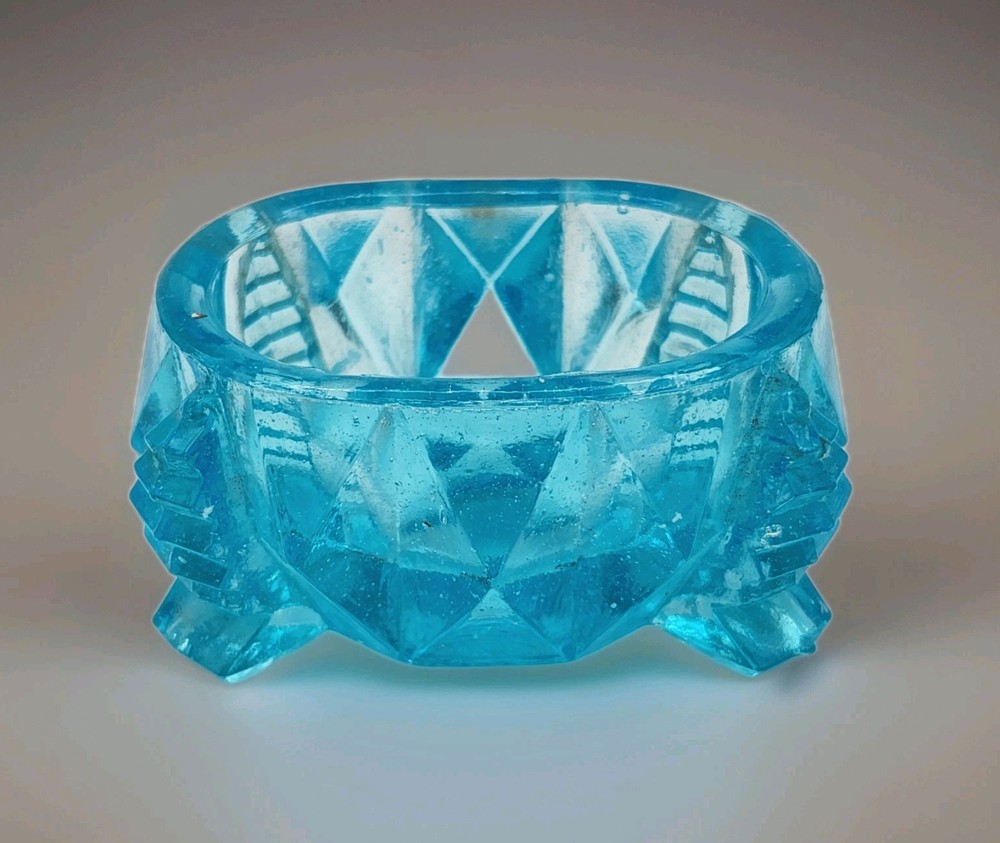 VTG Blue Glass Footed Master Salt Cellar Salt Dip Diamond Pattern 3"