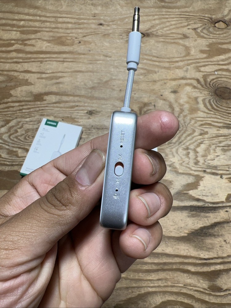 UGREEN Bluetooth Receiver Audio Adapter CM872