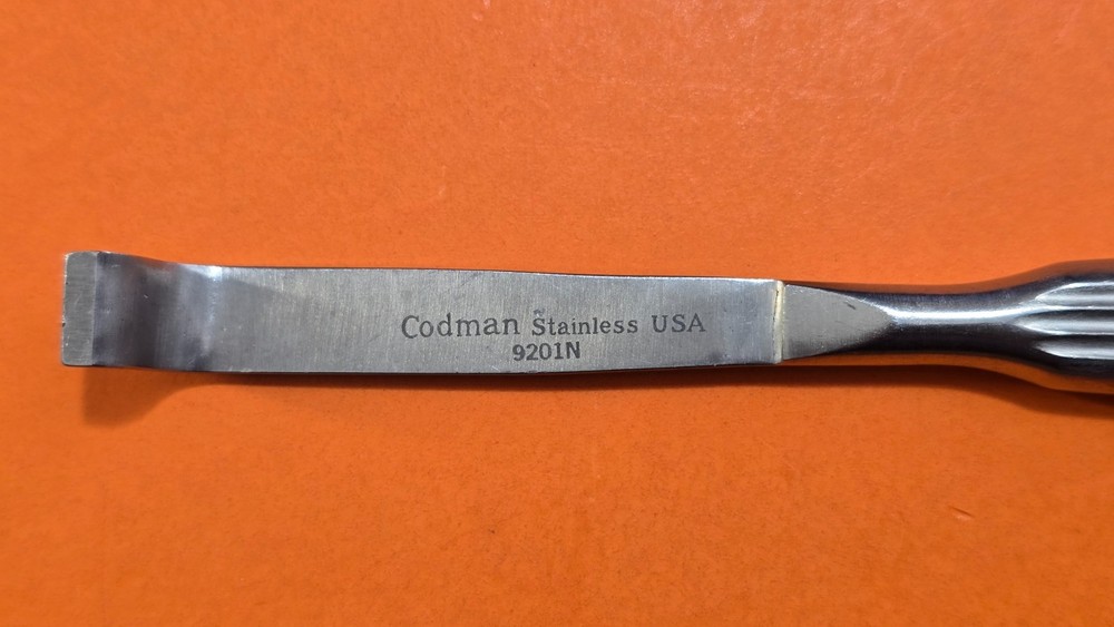 Codman 50-2602 Surgical Carrol Bennett Retractor 6"