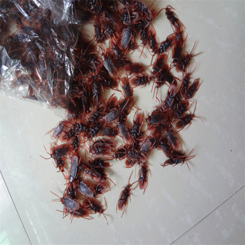 10 Prank Fake Roaches Plastic Cockroaches Creepy Roach Bugs Party Game Toy Gifts