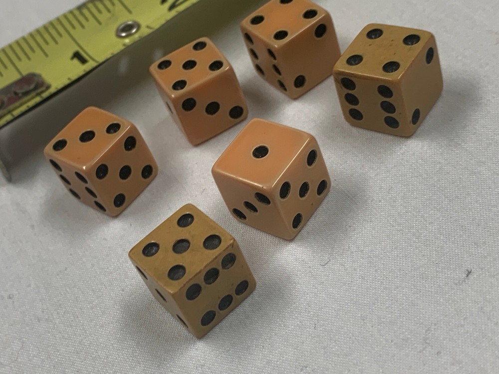 Bakelite Dice 6 Pieces Butterscotch Square Black Dots 1/2"