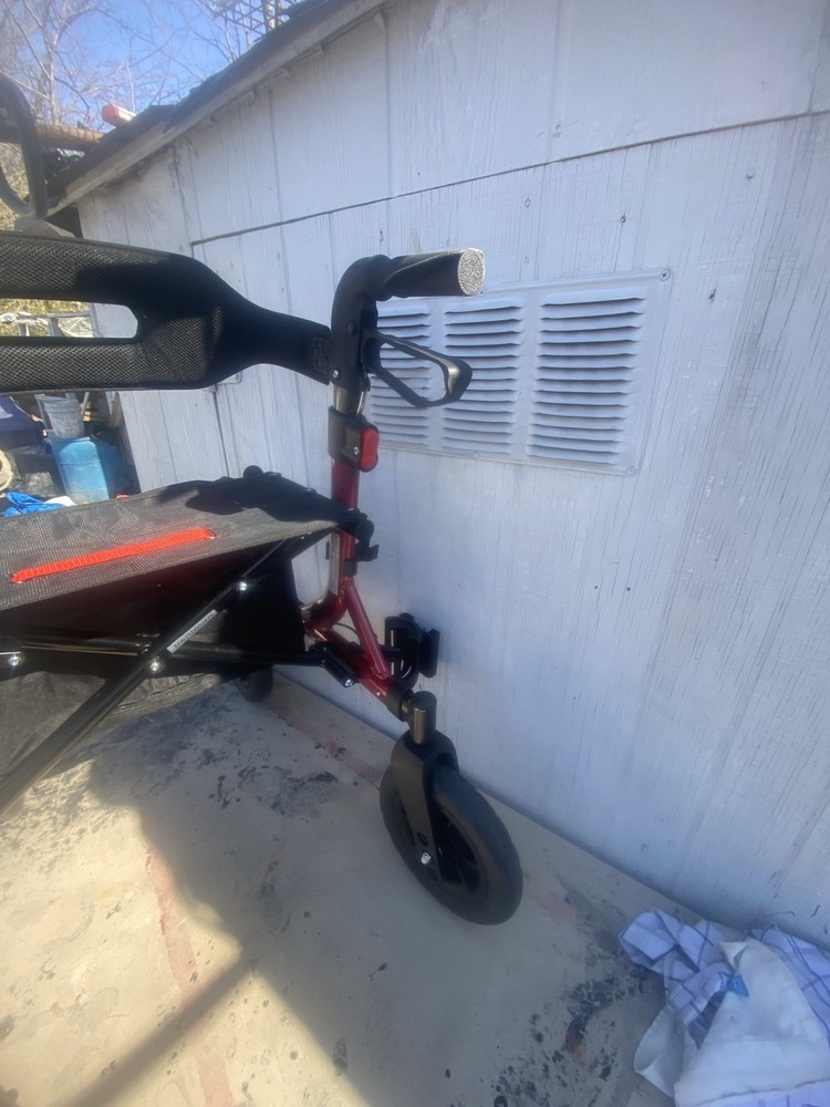 Rollator Walker for Seniors, Lightweight Foldable All Terrain Rolling Walker wit