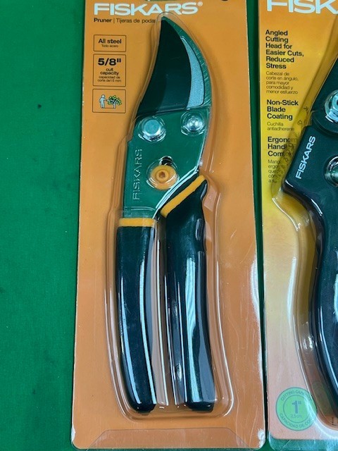 Fiskars Garden Clippers Bundle: Pruning Shears 5/8” & 1” Cut Capacity New (c2)