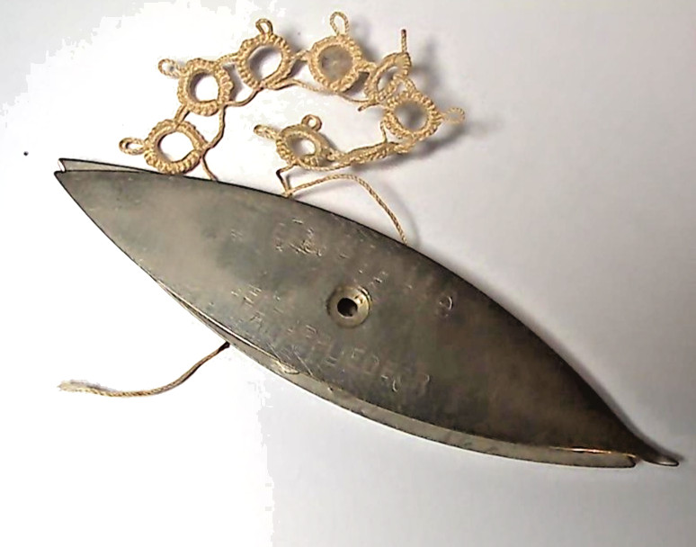 VINTAGE JUSTRITE TATTING SUTTLE