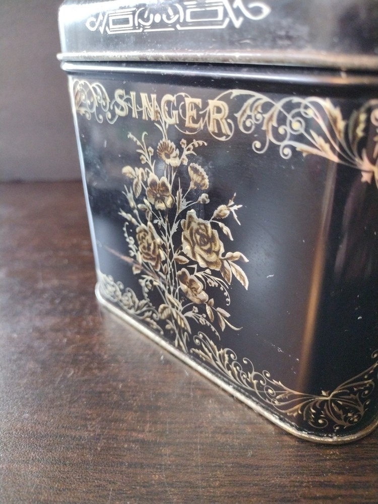 SINGER Sewing Machine Metal Storage Accessory Box black 2 Handles