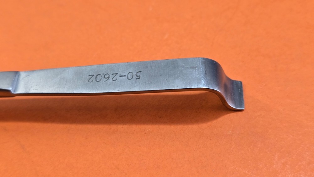 Codman 50-2602 Surgical Carrol Bennett Retractor 6"