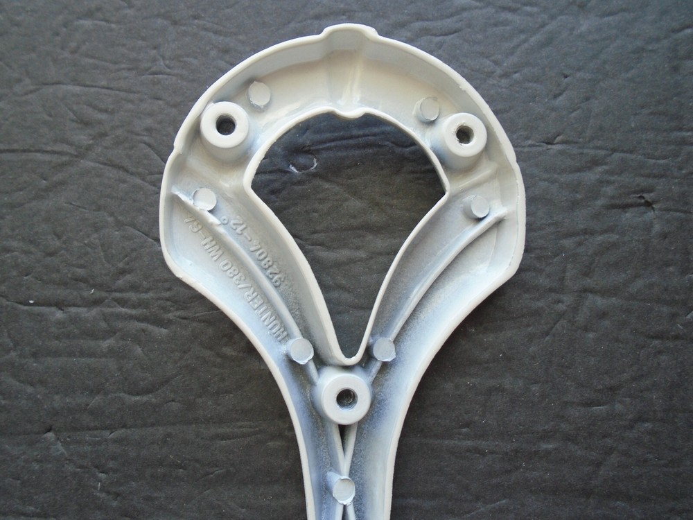 HUNTER CEILING FAN REPLACEMENT ARM/BRACKET WHITE NUMBER 92804