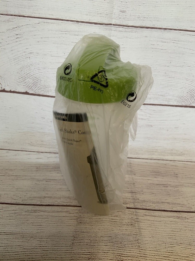 New Tupperware Quick Shake Container 20oz Redesigned Blender Wheel 7320 Green
