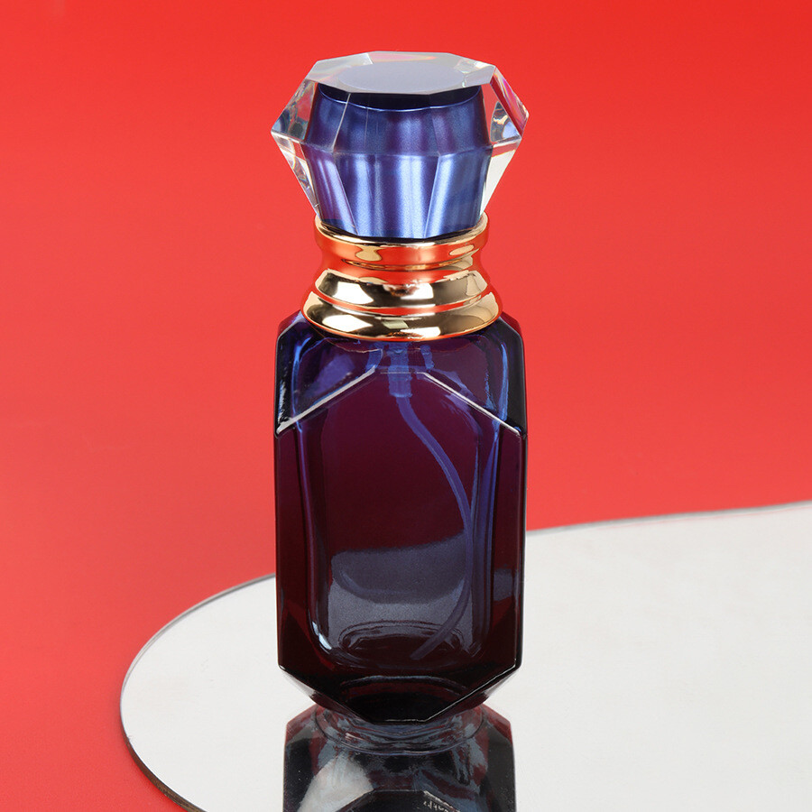 30ml Empty Glass Perfume Bottle Gradient Fine Mist Gold Pump