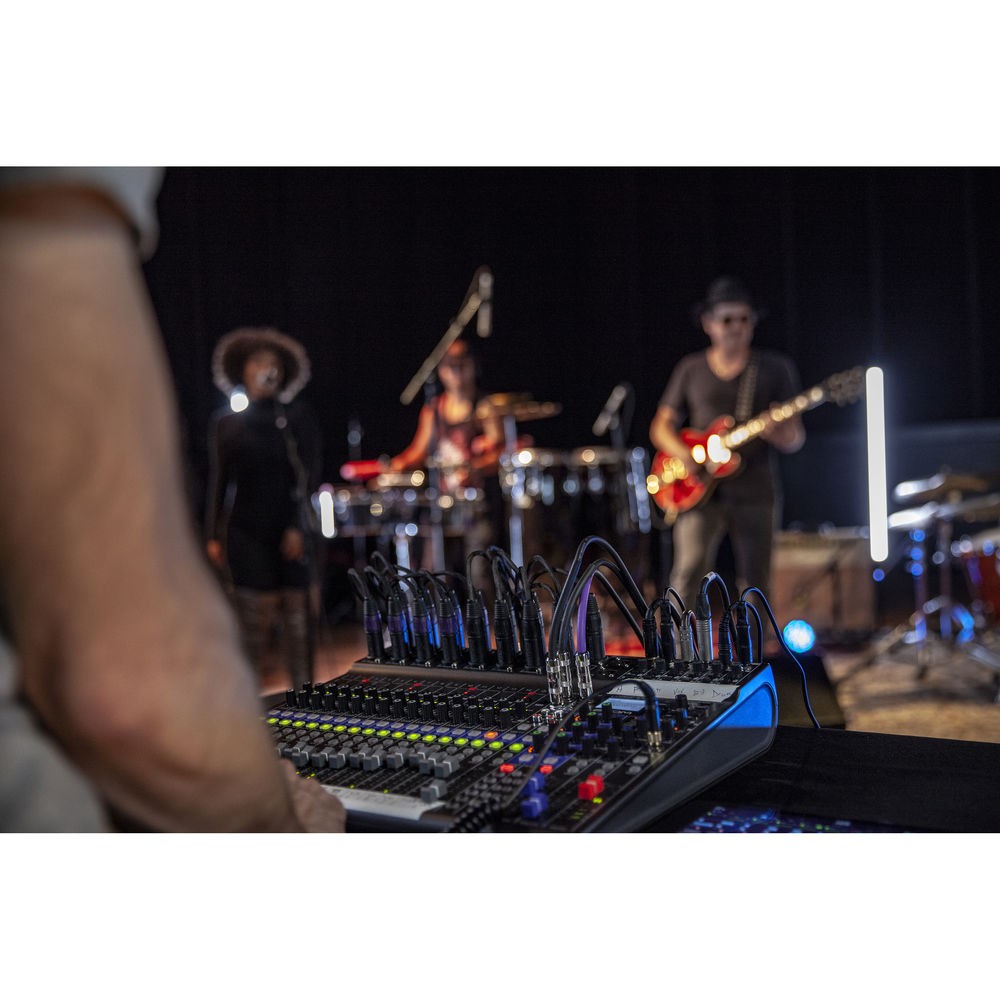 Zoom LiveTrak L-20-20-Input Digital Mixer Bundle