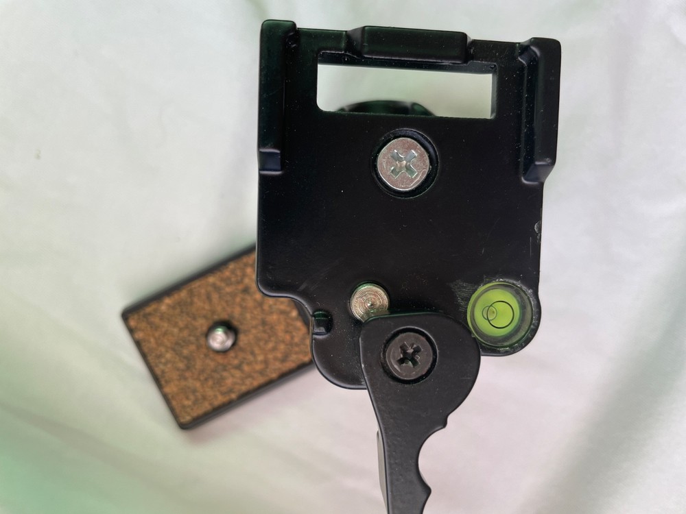 Small Tripod Ball | With Level | Fair Condition