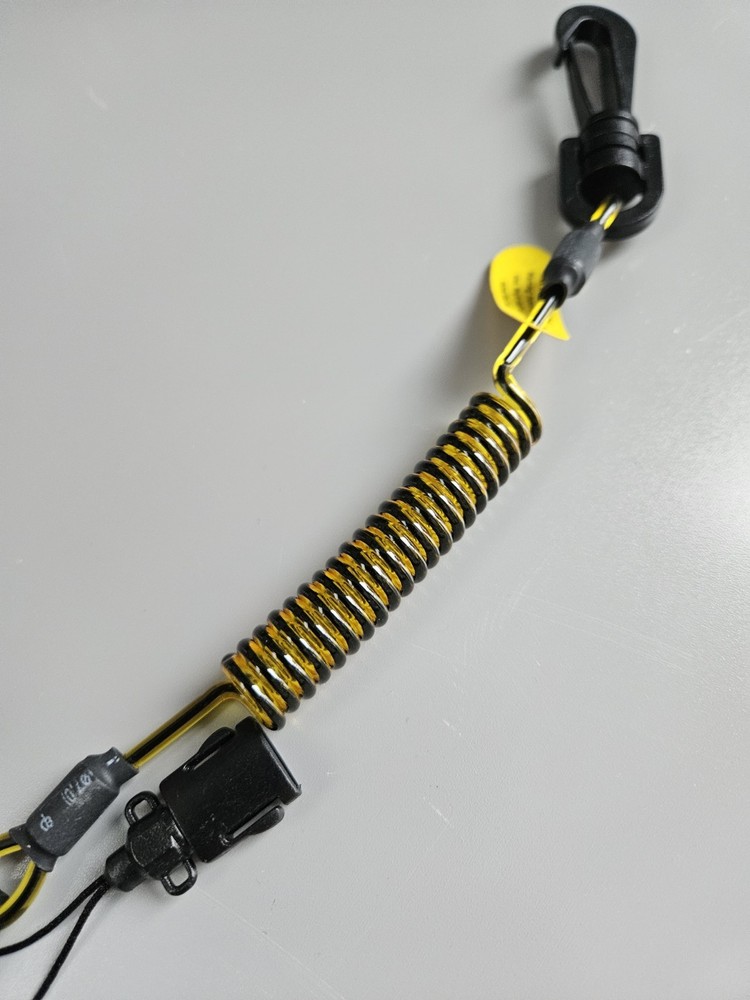 🆕️ PYTHON SAFETY 2 LB lanyard. Fall protection. Drop prevention