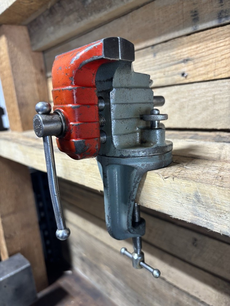 Stanley Vise Model 1210