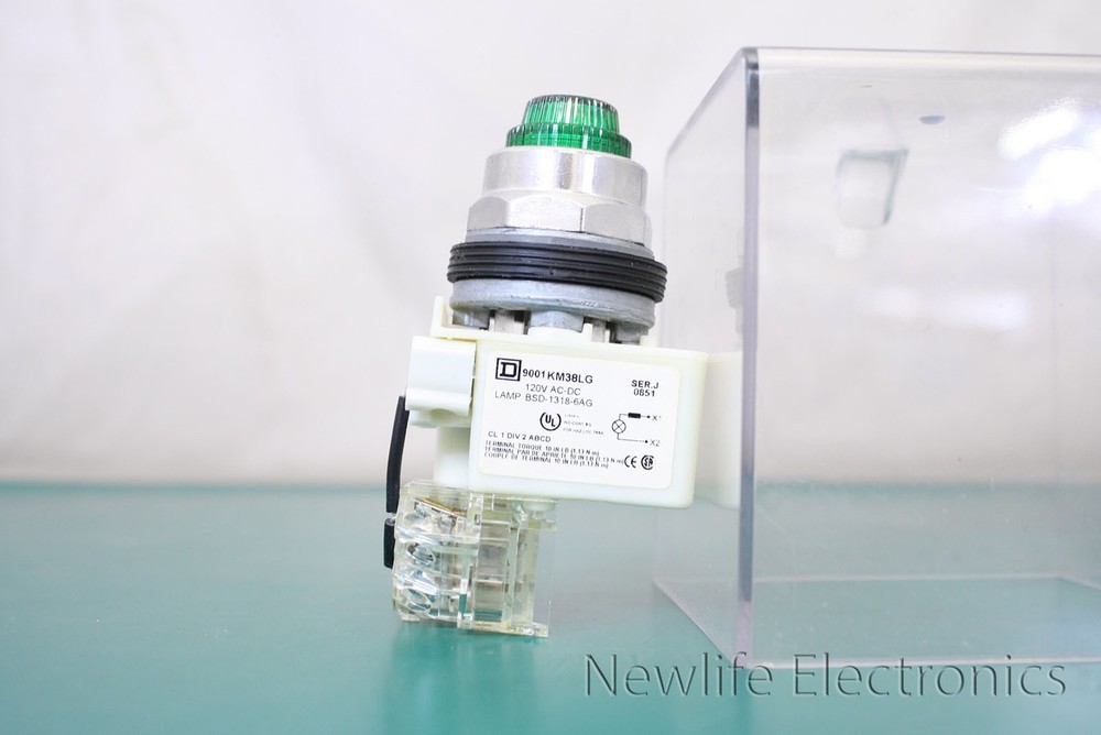 Square D 9001KT38LGG31 Push-to-Test Pilot Light