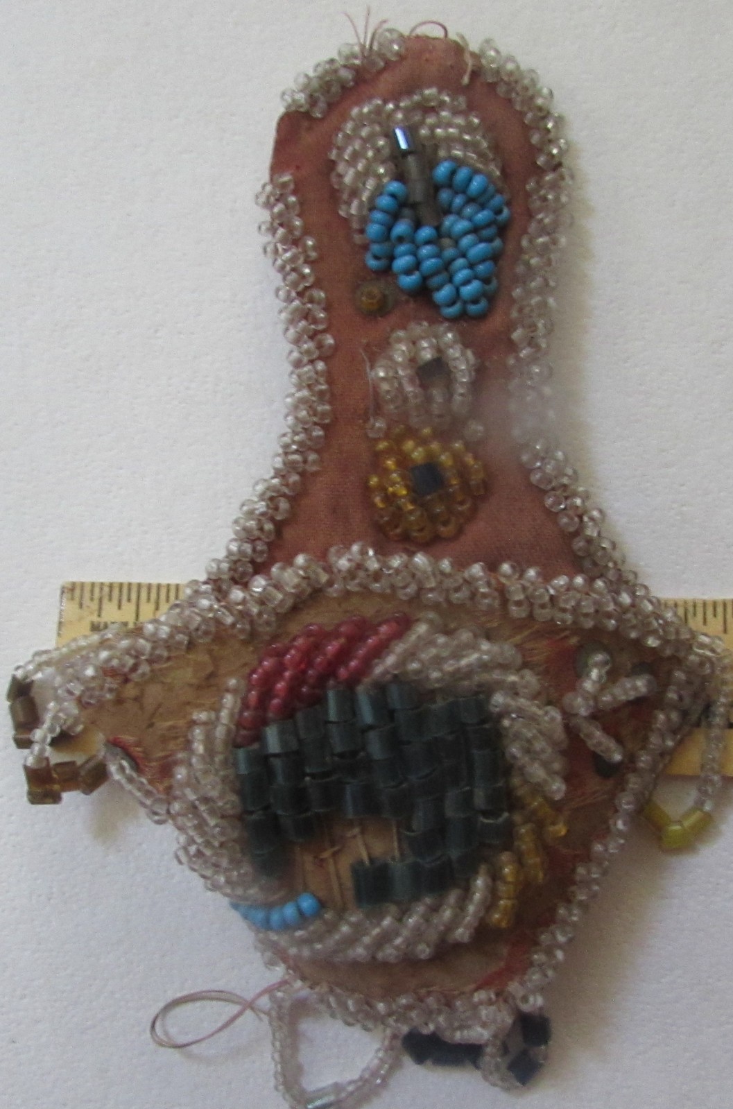 OLD AUTHENTIC (IROQUIS) NATIVE AMERICAN INDIAN SMALL BEADED WALL POCKET   (E)