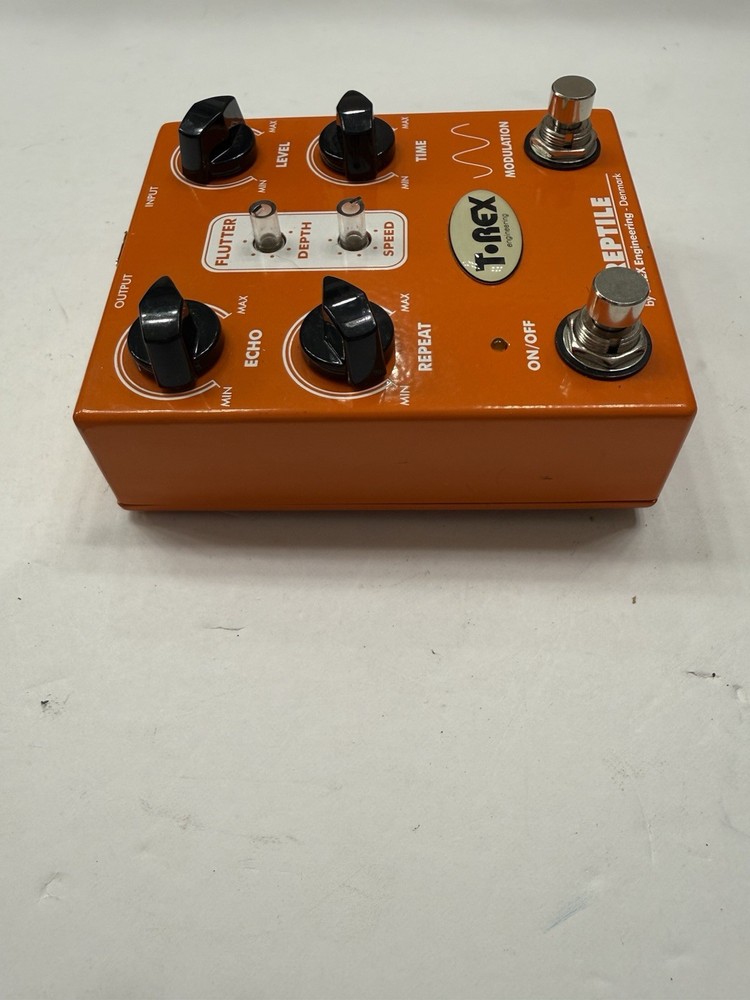 T-Rex Engineering Reptile V1 Digital Delay Echo Modulation Guitar Effect Pedal