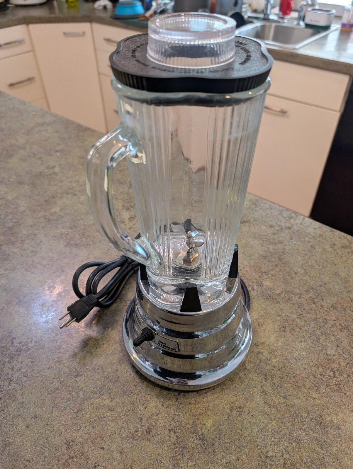 WARING Commercial Glass Bar Blender Model WF2111211 BB900G Works ~ See VIDEO