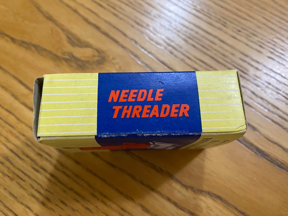Vtg Mid Century Automatic Needle Threader With Thread Cutter And Directions