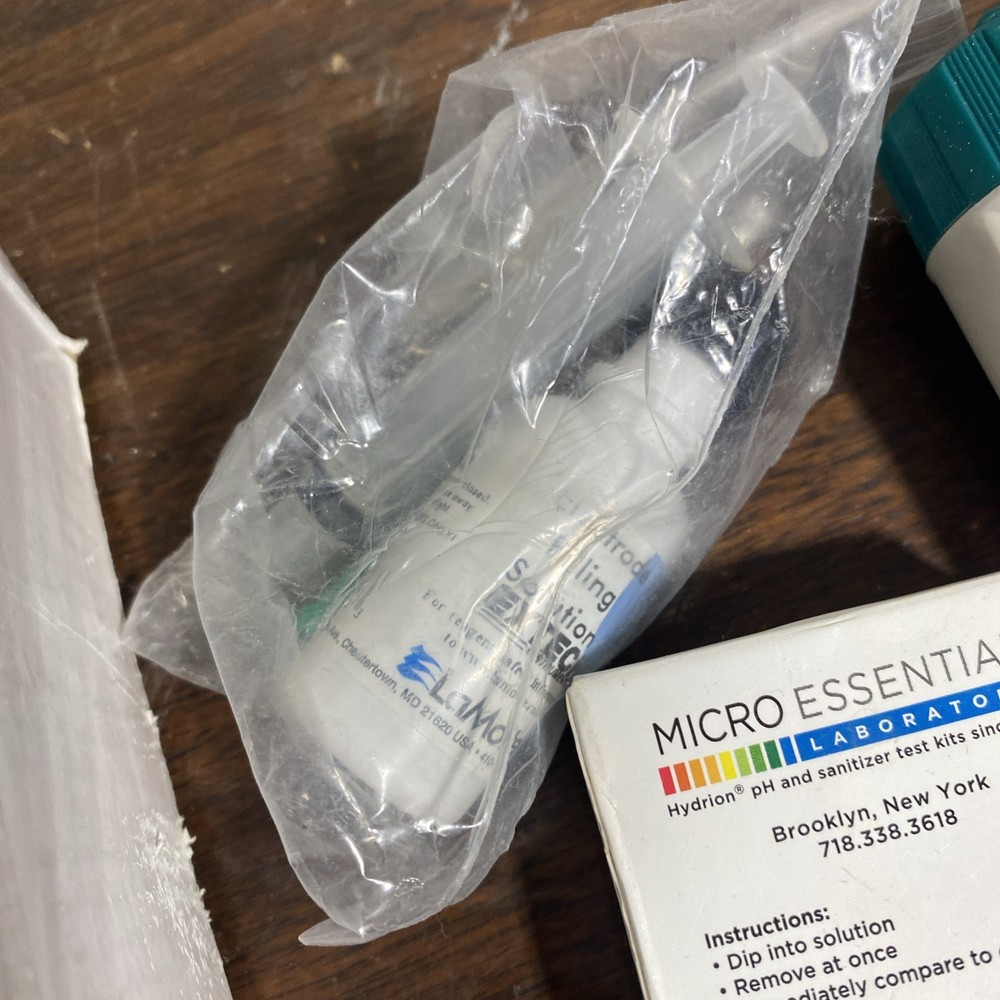 Extech PH110: Waterproof ExStik pH Meter