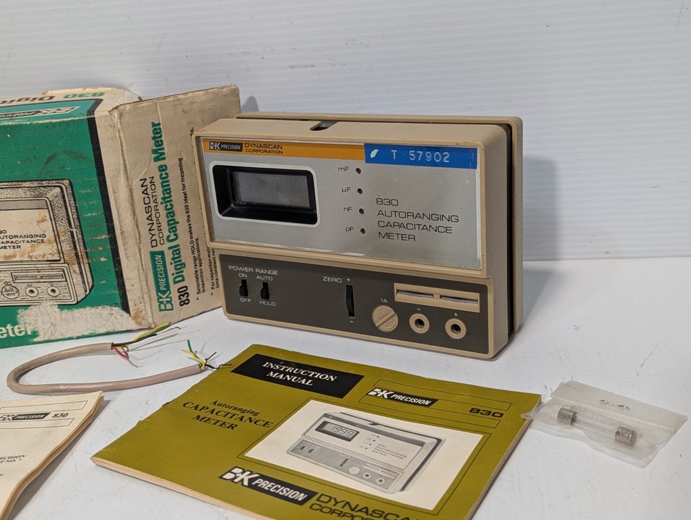 Dynascan T57902 830 Autoranging Digital Capacitance Meter+Return