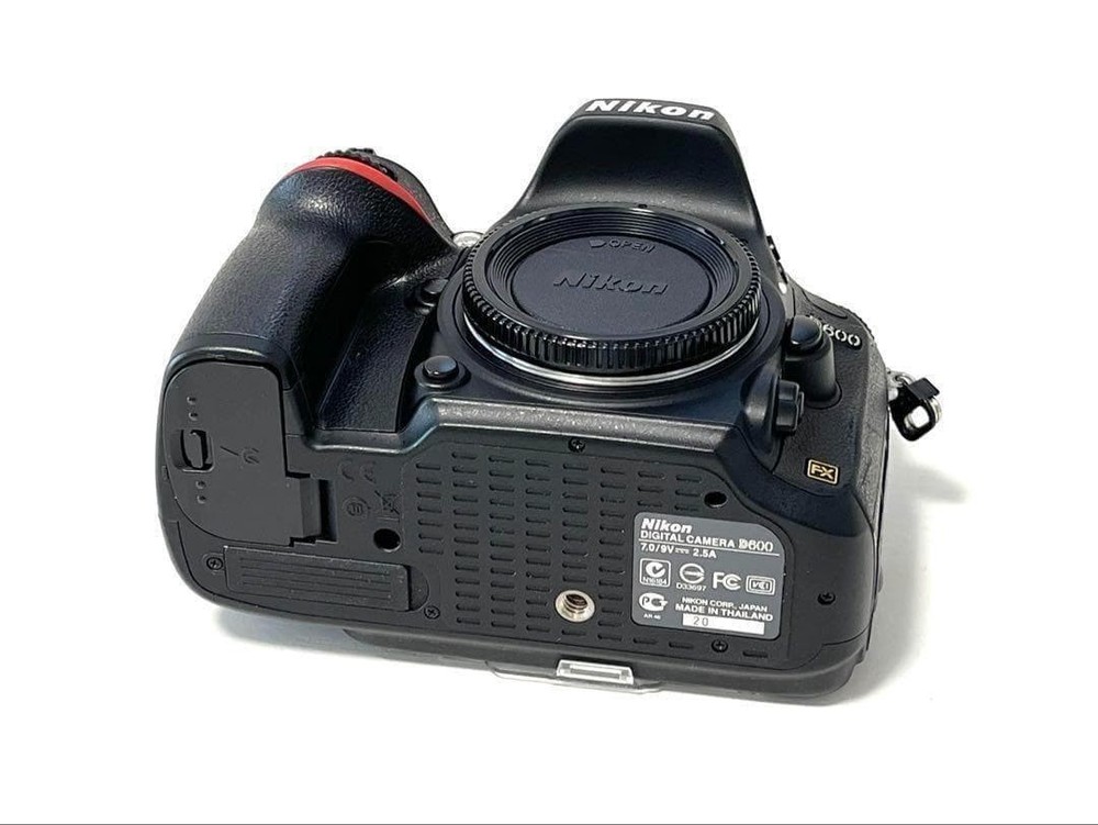 Nikon D600 Body Excellent Condition Low Shutter Count FX Full Frame Camera