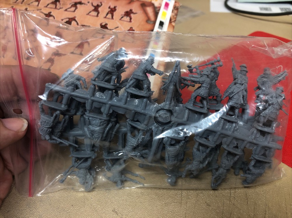 Orion Figures 1/72 scale Medieval Siege Troops plastic figures