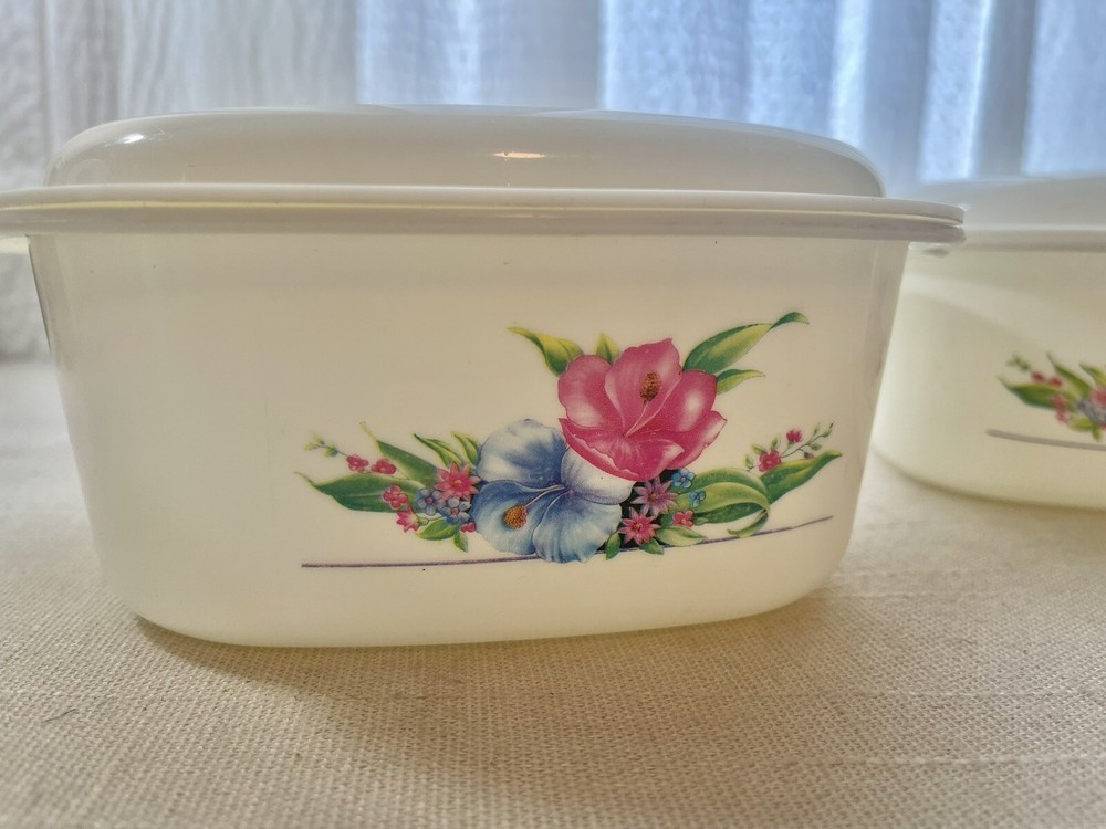 Square Serving Bowls With Lids- Lotus Pattern.
