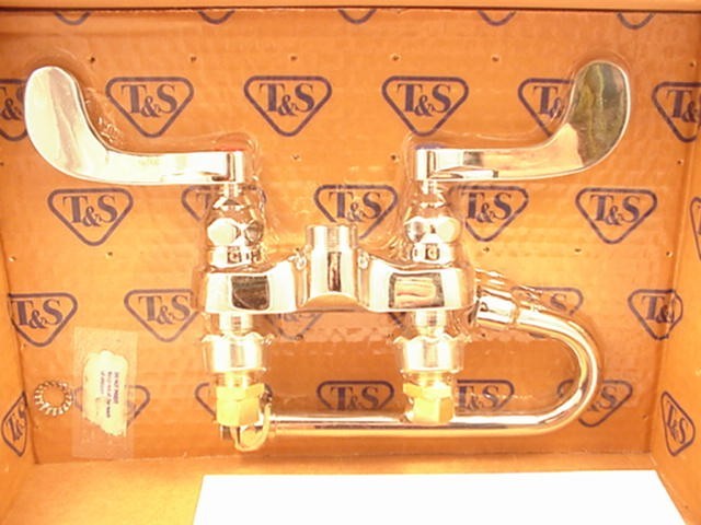 T & S B-0892 Medical Faucet 4-Inch Deck Gooseneck Swivel