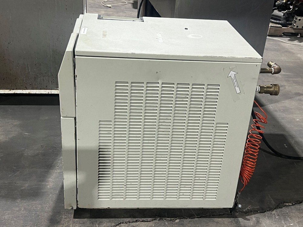 USED NESLAB Merlin M100 Chiller