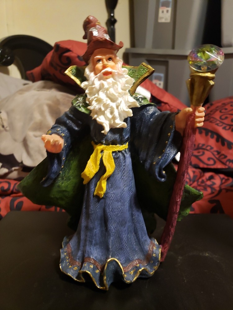 Wizards And Dragons Statue