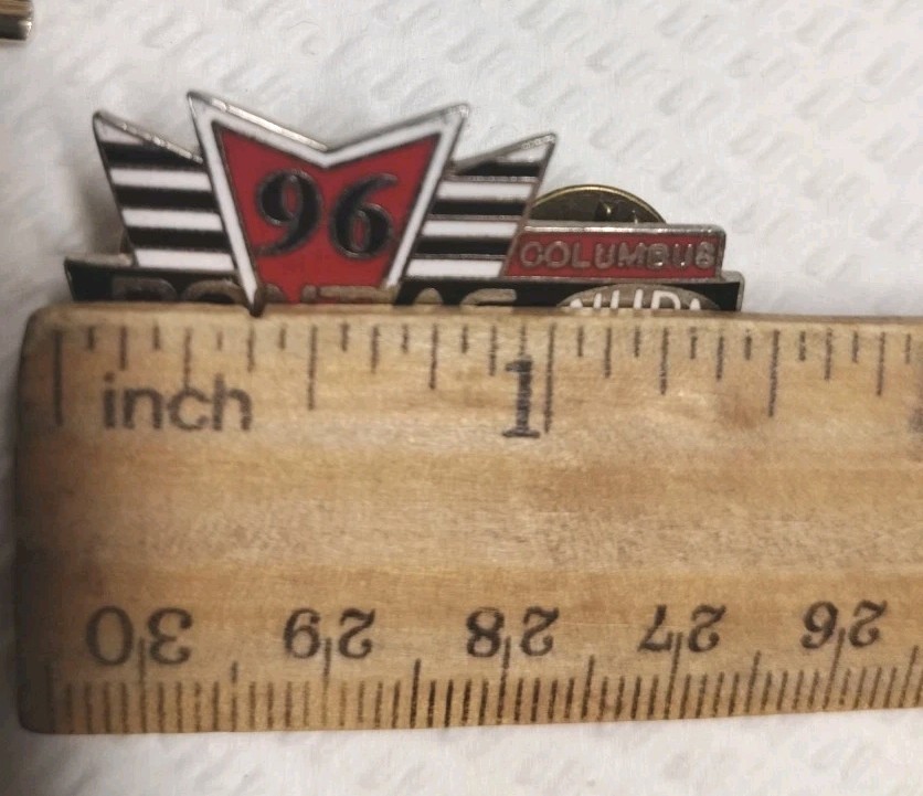 1996 PONTIAC EXCITEMENT NATIONALS COLUMBUS NHRA DRAG RACING EVENT HAT LAPEL PIN
