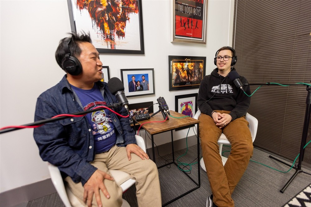 Zoom H4essential Recorder, Bundle with Zoom Accessory Pack, 32GB micro SD Card