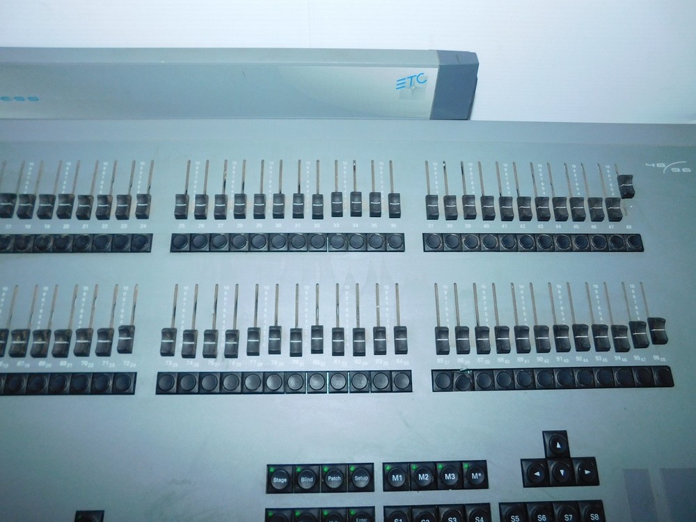 ETC Express 48/96 Lighting Control Console - NO POWER SUPPLY (ZBZ32)