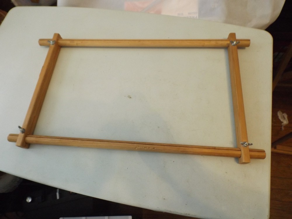 Scrolling Embroidery Frame - 10"x20" Adjustable - Previously owned