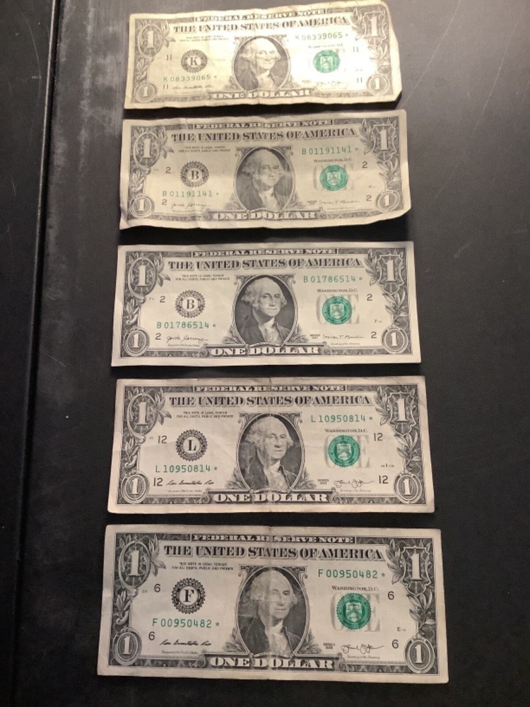 (5) One Dollar Bill Star Notes S/N In Description *076