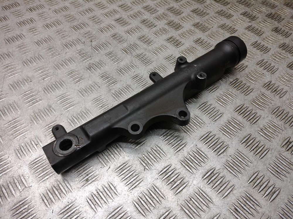 2017 YAMAHA YS 125 x2 Fork Bottoms