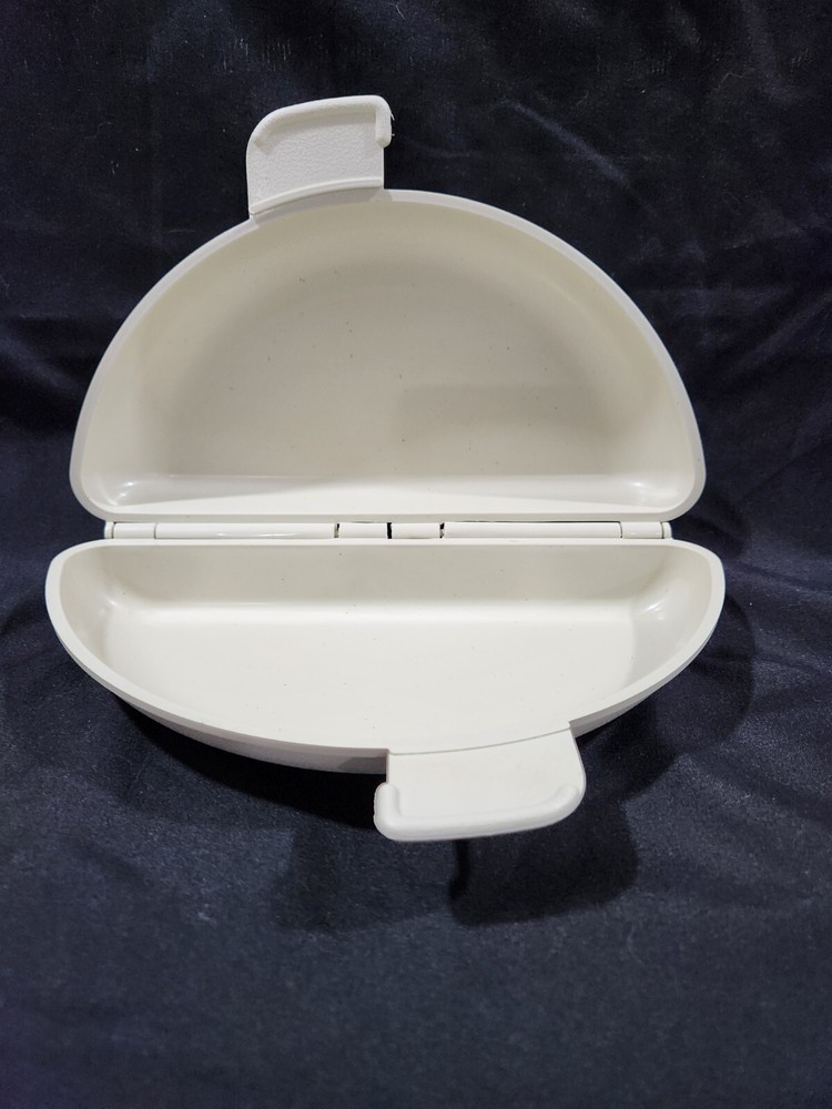 Vintage Miracle Ware Microwave Omelet Maker