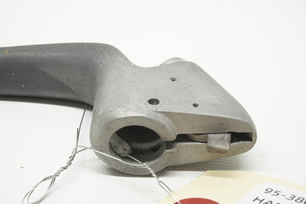 Beechcraft Handle ASSY P/N: 95-380010